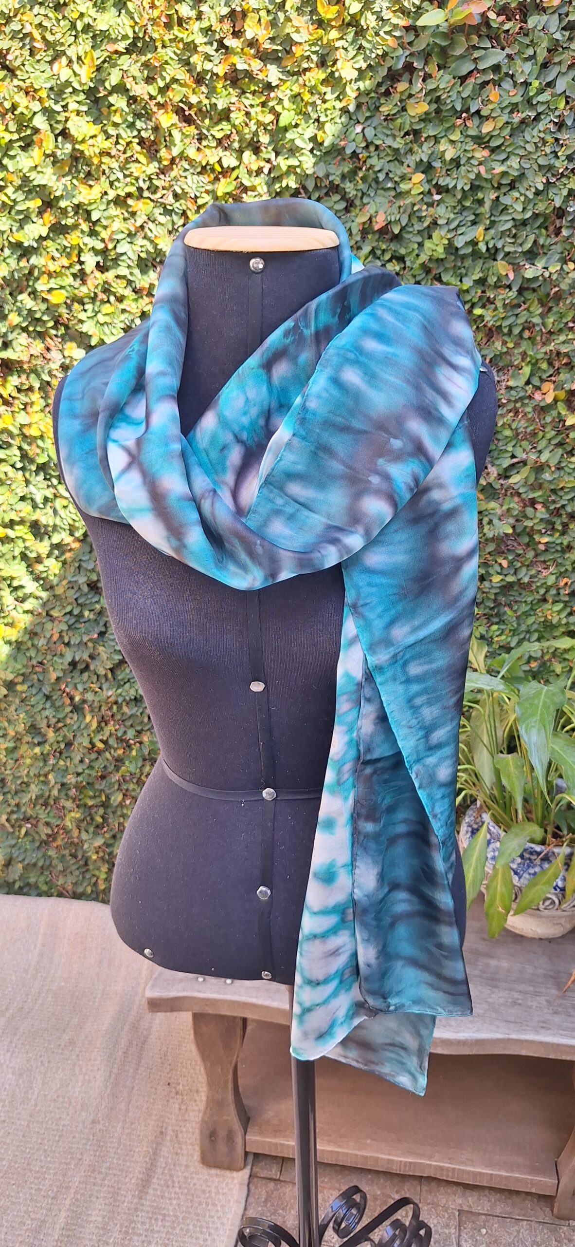 Echarpe “Brisa Urbana” – Seda Pura 45x180cm